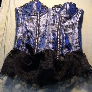 Frederick’s of Hollywood size 32 bustier